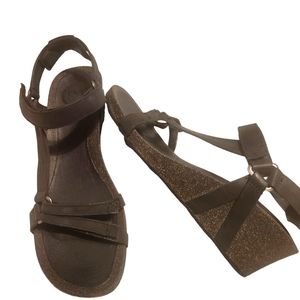 Teva Ysidro Black Wedge Sandal Size 10